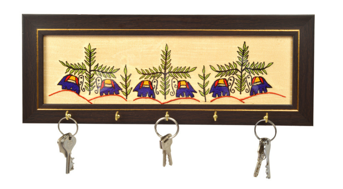 ivillage-designer-embroidered-key-holder-wall-mounted-wooden-key-rack